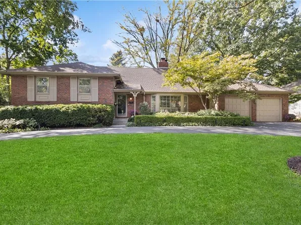 5750 Windsor Dr, Fairway, KS 66205