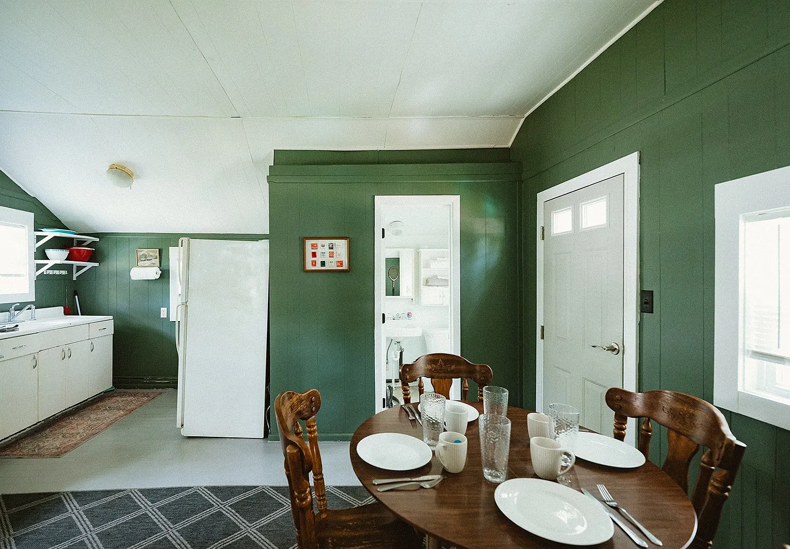 2 bed, $1,200 — Photo 1
