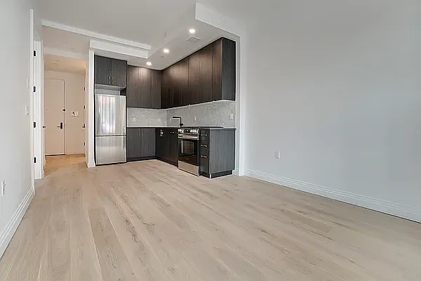 Building Photo - 875 4th Ave #112