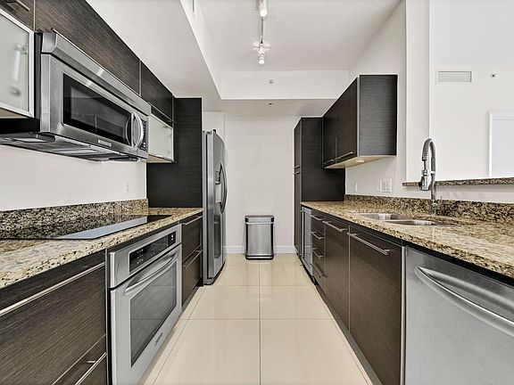 3rd image of 550 Okeechobee Blvd APT 1404