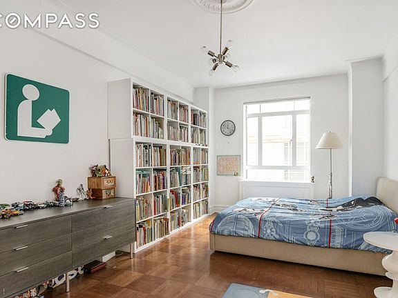 5th image of 25 Central Park W APT 3B