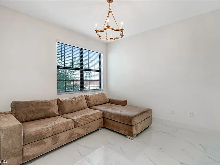 11604 Meadowrun Cir — Photo 48