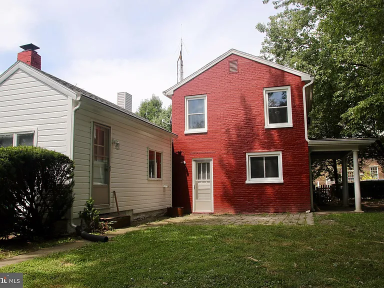 1503 W Washington St — Photo 3