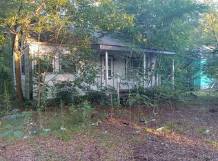 810 Pine St, Laurinburg, NC 28352