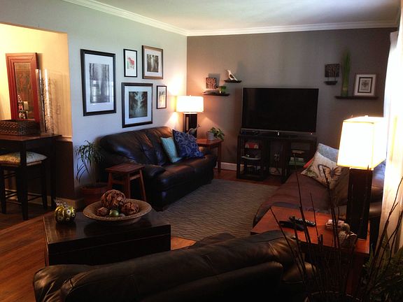 2nd image of 720 Astor Ln