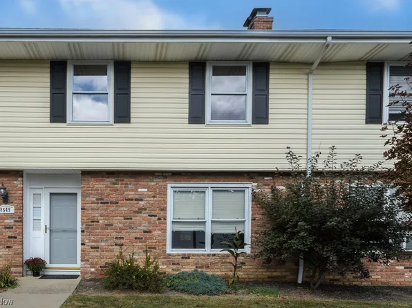 8549 Tanglewood Trl, Chagrin Falls, OH 44023