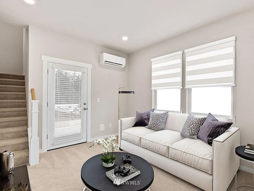 3 bed, 1925 sqft, $3,350 — Photo 3