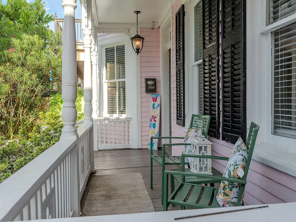 2520 Avenue P 1/2