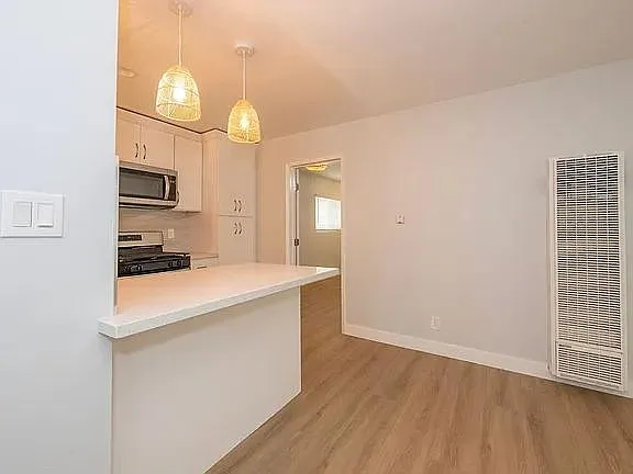 418 N Broadway #418.3 — Photo 16
