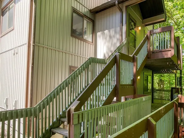 2153 Pinebrook Trl, Cuyahoga Falls, OH 44223