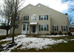 17 Barclay Ct, Bordentown, NJ 08505