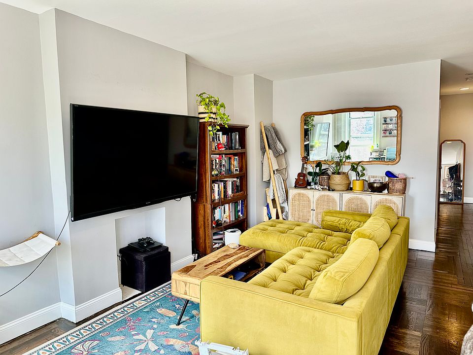 1st image of 386 Mac Donough St #2