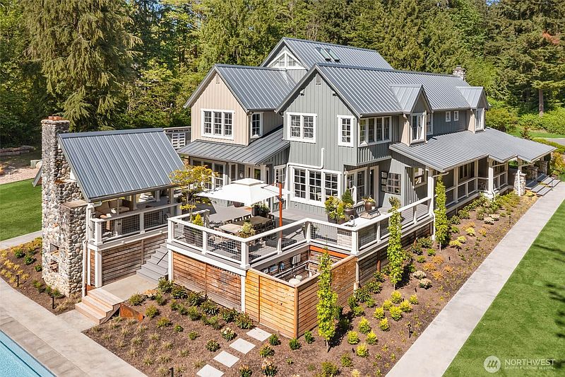 3rd image of 20313 217th Avenue NE