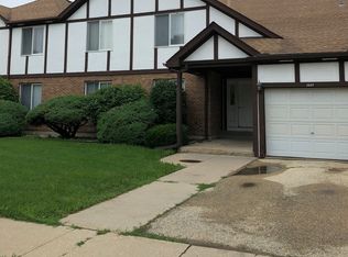 1505 Longwood Dr #1C, Sycamore, IL 60178