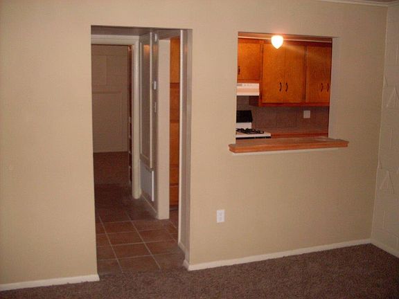 3rd image of 1431 S Rockford Ave APT 4