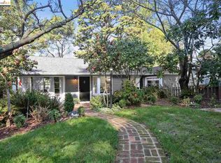 6245 Ascot Dr, Oakland, CA 94611