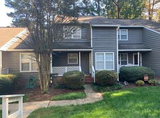 112 Lake Hollow Cir, Cary, NC 27513