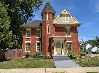 189 S High St, Janesville, WI 53548