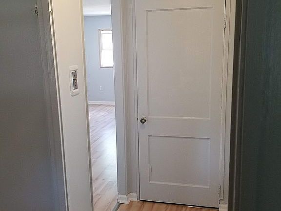 5th image of 3371 Wallace Ave