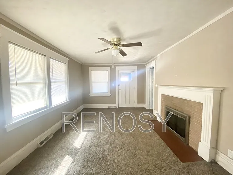 1829 48th St — Photo 7