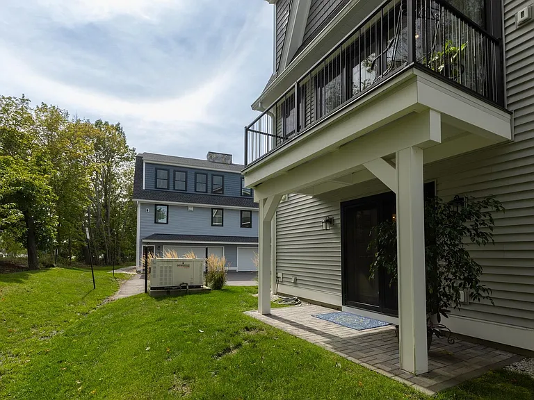 28 Little Bay Dr #28 — Photo 44