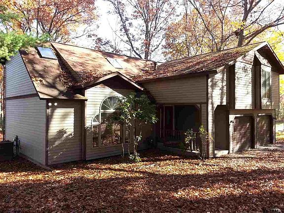 3rd image of 5 Clifton Pines Dr