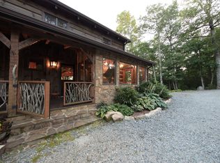 274 Bear Paw Dr, Brevard, NC 28712