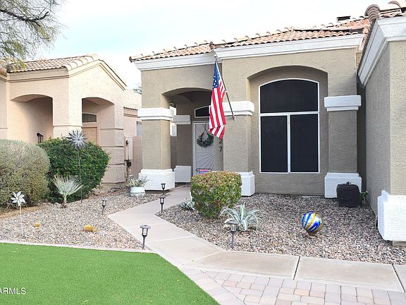 4th image of 727 N Gregory Place