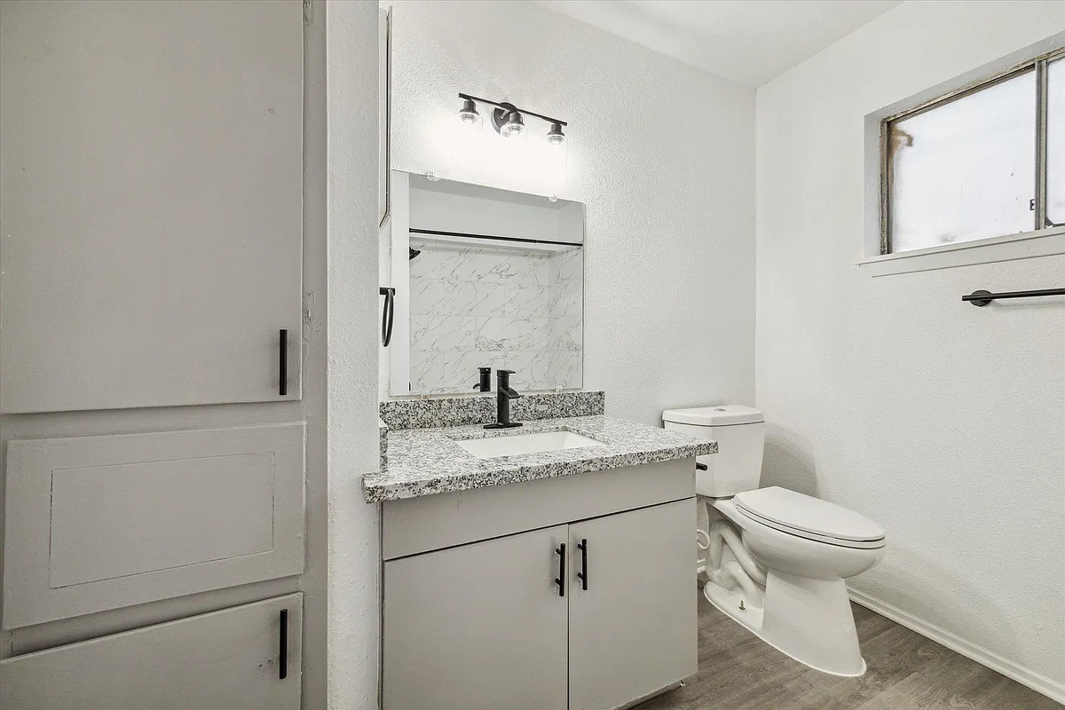 Building Photo - 7500 Highcrest Dr #24