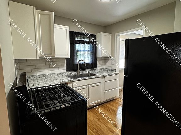 2nd image of 2131 Ohio Ave