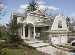 10 Richard St, Tenafly, NJ 07670