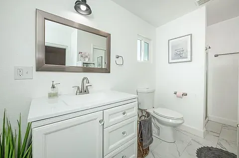 805 N Echo Ave — Photo 12