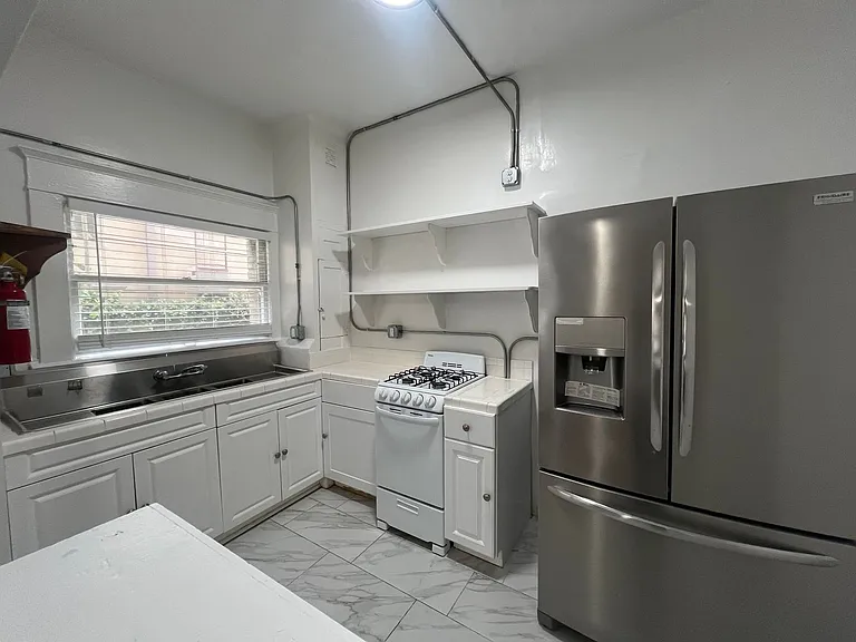 15 Paloma Ave — Photo 29