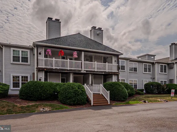 1301 Waters Edge Dr #152, Newark, DE 19702