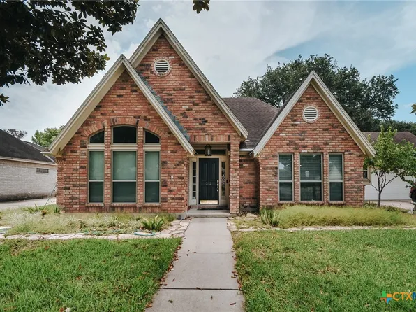 212 Woodridge Dr, Victoria, TX 77904