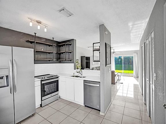 3rd image of 9858 Kamena Cir