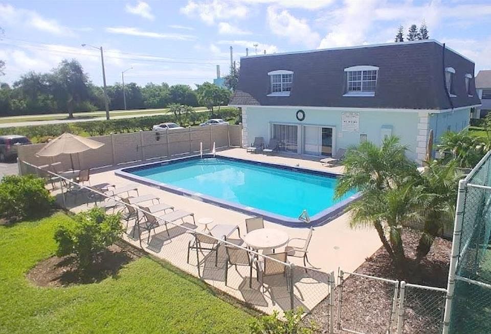 1st image of 1901 Indian River Blvd APT E208