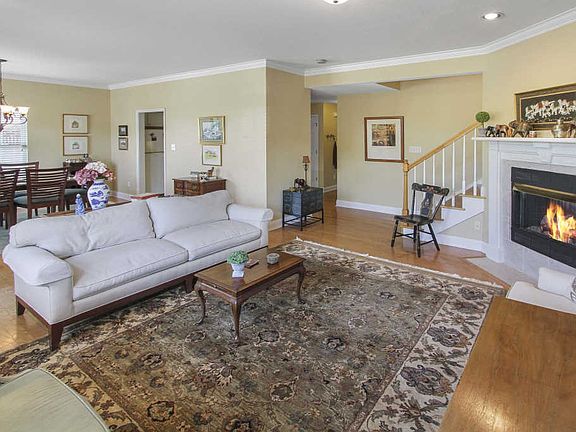3rd image of 718 Poets Corner Way