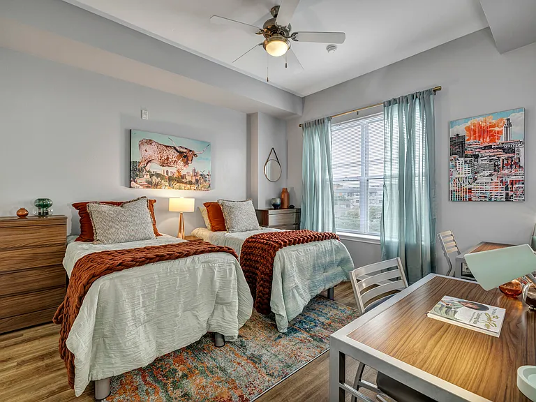 The Quarters Grayson House (Student Housing - Rent by the Bed) — Photo 79