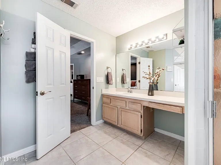 12381 Apple Leaf Dr — Photo 24