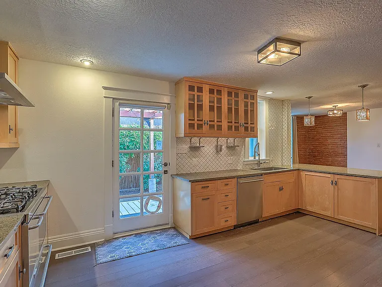 1010 Forrester St NW — Photo 14