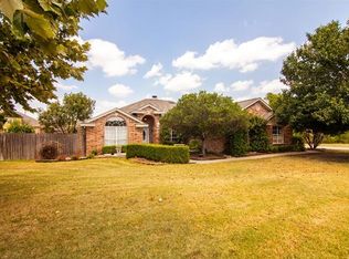 1204 Huntington Trl, Round Rock, TX 78664
