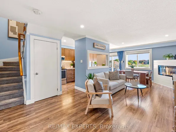25 Mainprize Cres, East Gwillimbury, ON L0G 1M0