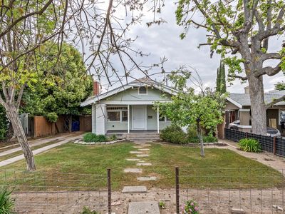 1521 N College Ave, Fresno, CA, 93728