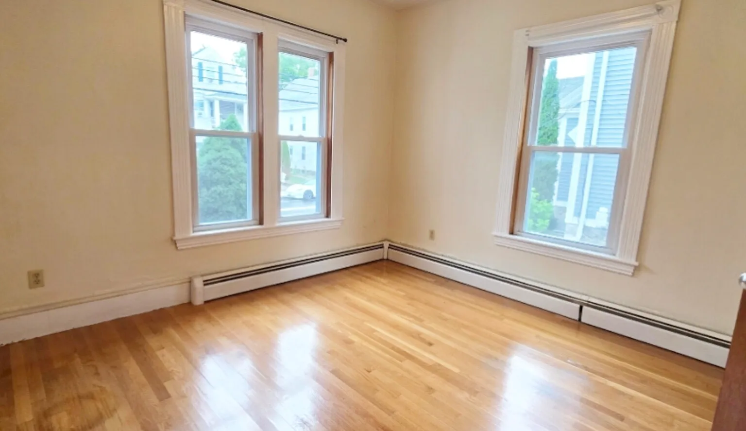 1 bed, 1100 sqft, $2,000 — Photo 3