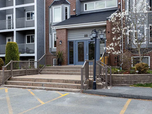 15 Knightsridge Dr Unit 310, Halifax, NS B3M 3S9