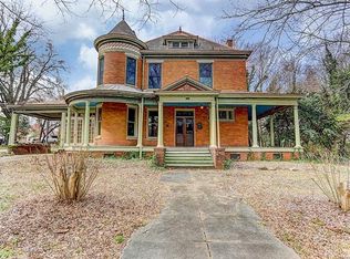 612 S Mulberry St, Statesville, NC 28677