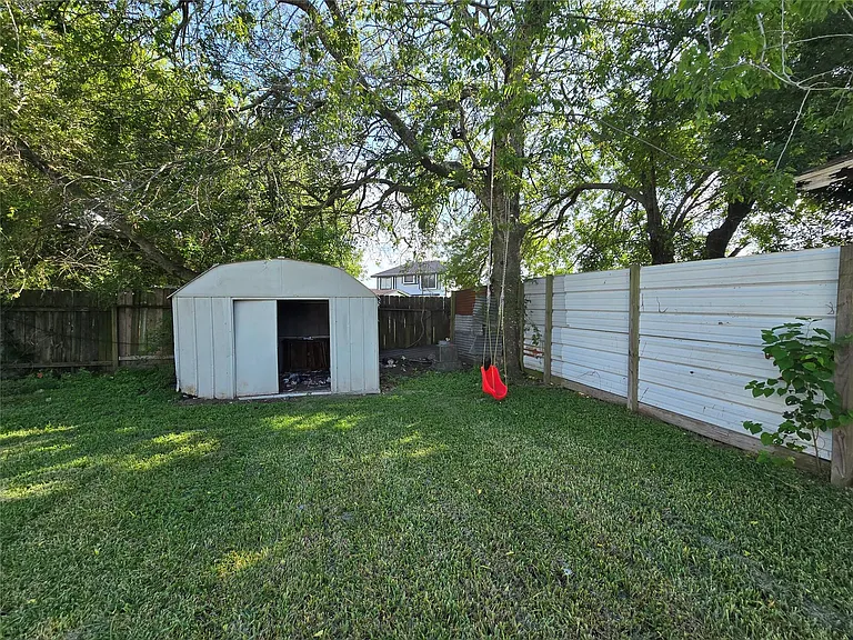 5543 Ambern Dr — Photo 18
