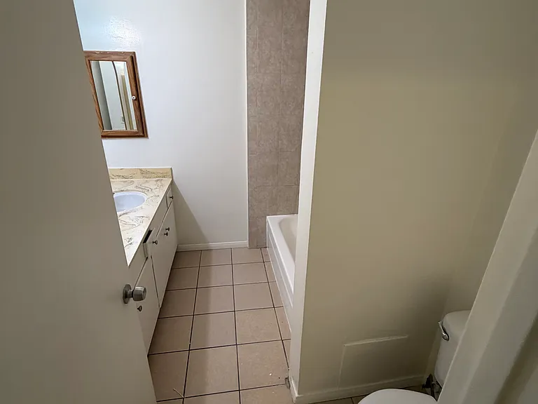 2741 Piedmont Ave #9 — Photo 14