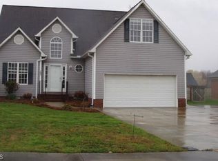 105 Simmons Creek Ct, Archdale, NC 27263